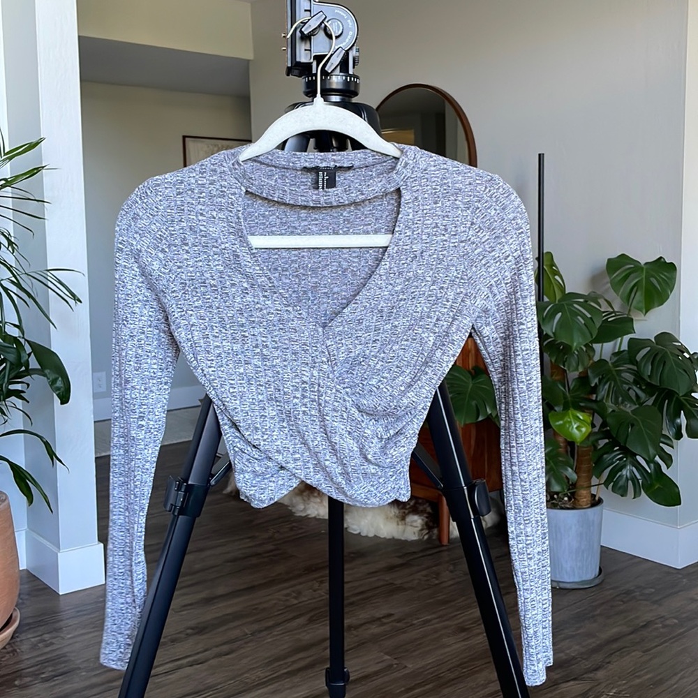 Gray H&M top